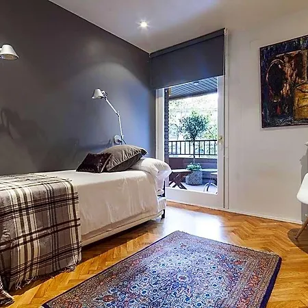 호텔 Bonanova Apt. With Terrace, Classic Style Spacious 바르셀로나