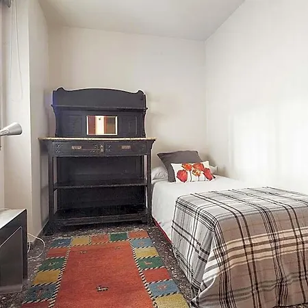 Bonanova Apt. With Terrace, Classic Style Spacious Barcelone